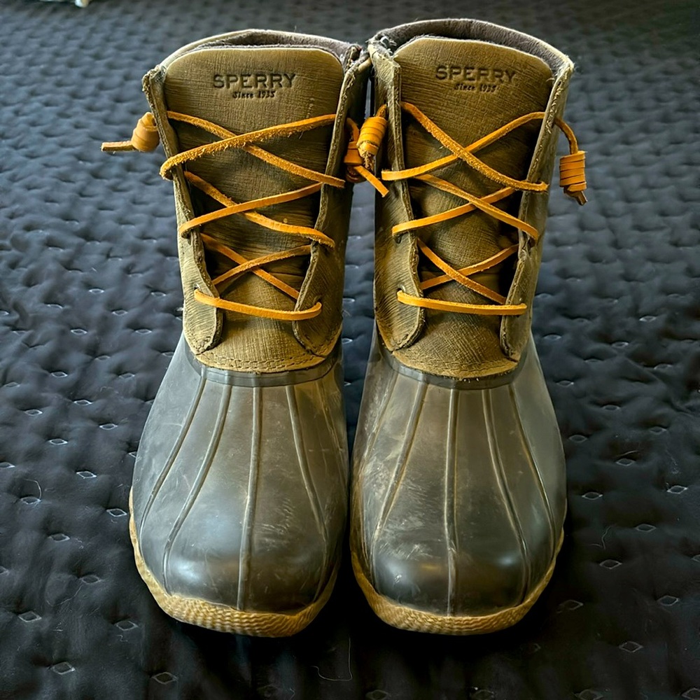 Sperry rain boots size 11